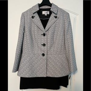 Le Suit - Women’s Suit Jacket and Skirt